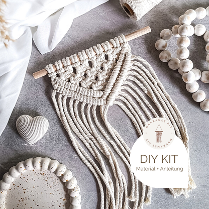 Makramee DIY Kit – Asymmetrischer Wandanhänger | Material & Anleitung